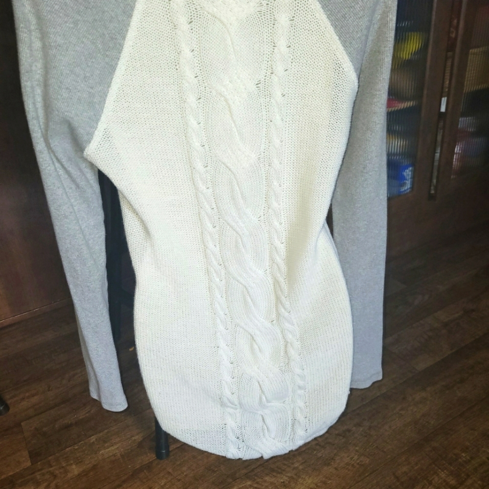 Woman's Fox Sweater